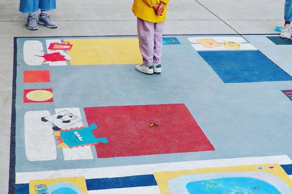 . Ceip Humberto Juanes de Nigrán. Colectivo Arte Miúda. Eila Pérez Vázquez. “Casa en planta”